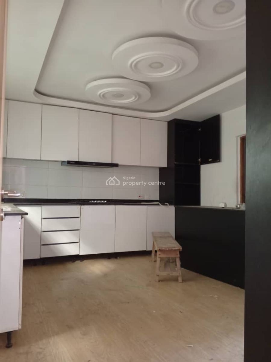 Lovely 3 Bedroom Flat with Bq, Tm Meadow Estate, Ebute Metta East, Yaba, Lagos, Flat / Apartment for Sale
