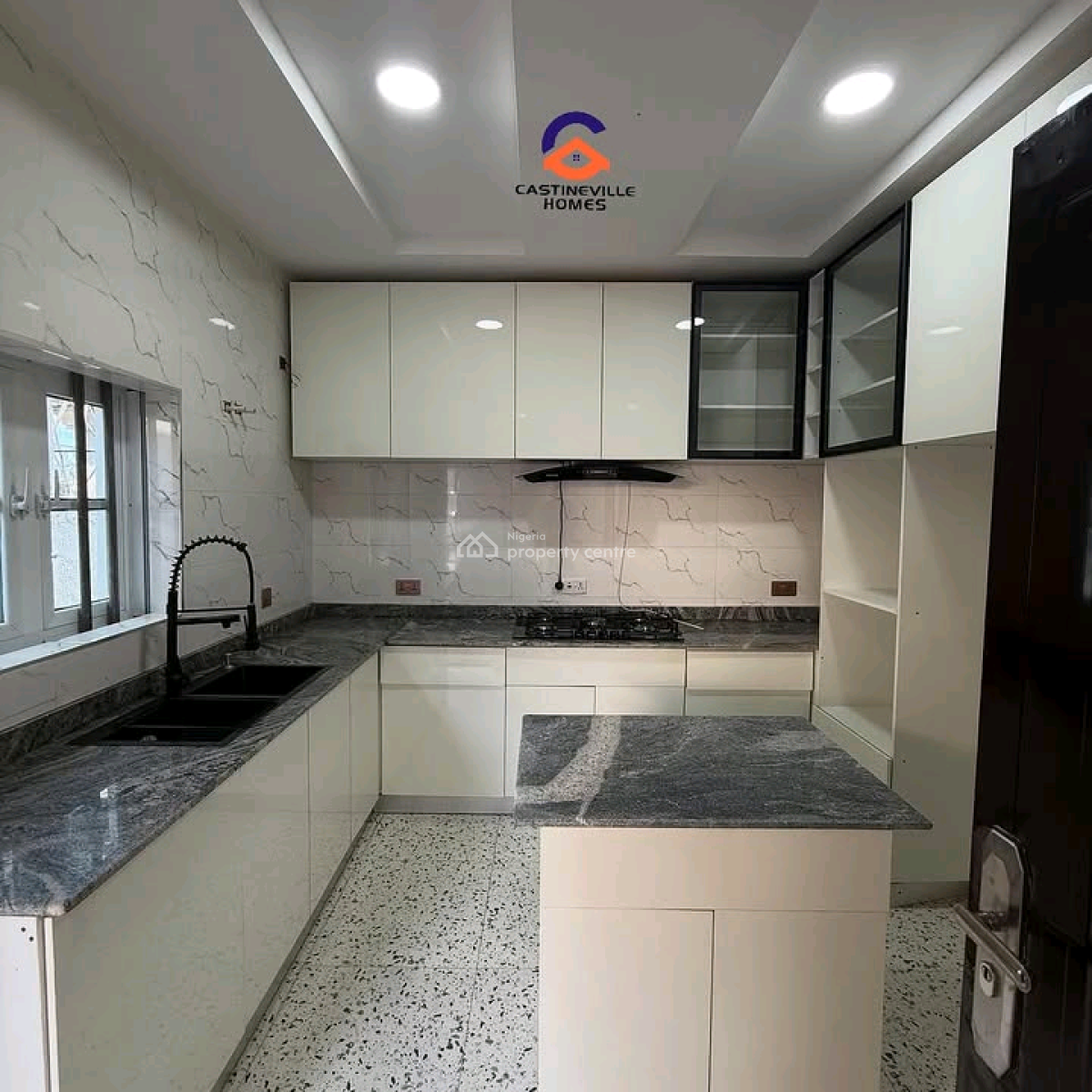 Distress  3 Bedroom Detached Bungalow, Karsana, Abuja, Detached Bungalow for Sale