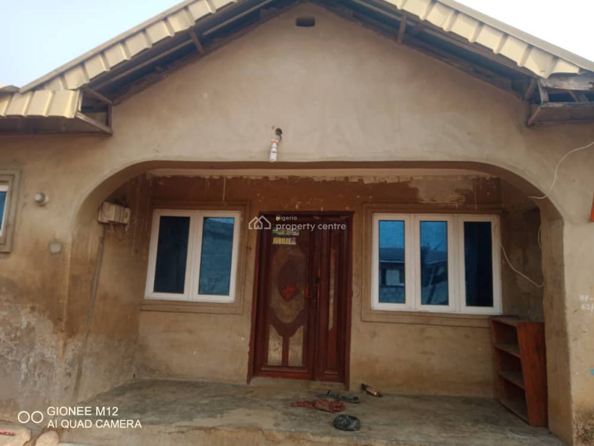 3 Bedroom Flat, Ikorodu, Lagos, Detached Bungalow for Sale