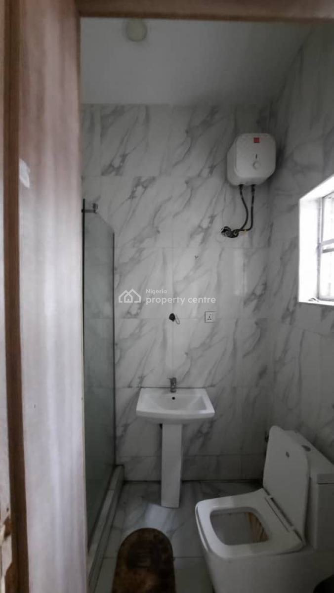 Standard N Massive Single Room in a Duplex Shared Apt (upstairs), Idado Lekki Lagos, Idado, Lekki, Lagos, Self Contain (single Rooms) for Rent
