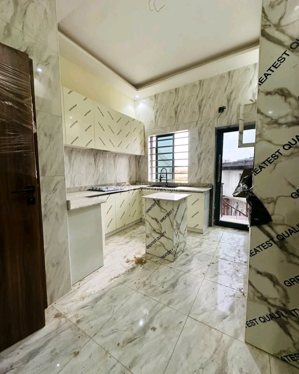 4bedroom in Ikeja, Ikeja, Lagos, House for Sale