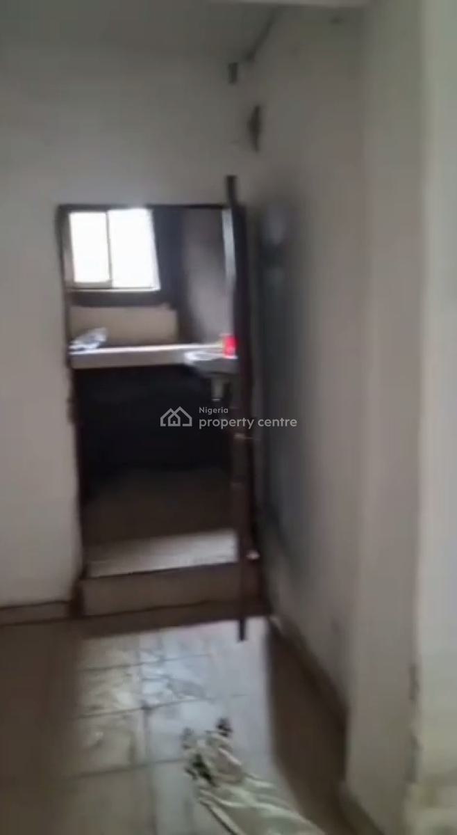 Self-contained (under Renovation), Via Cement Bus Stop (lagos - Agege Motor Road), Mangoro, Ikeja, Lagos, Self Contain (single Rooms) for Rent