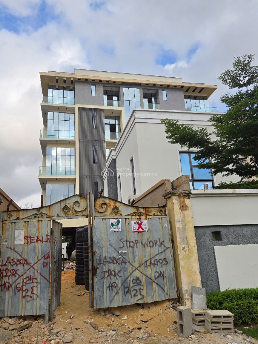 Luxury 3 Bedroom Apartment with Gym, Swimming Pool and Elevator., Lekki Phase 1, Lekki, Lagos, Flat / Apartment for Sale