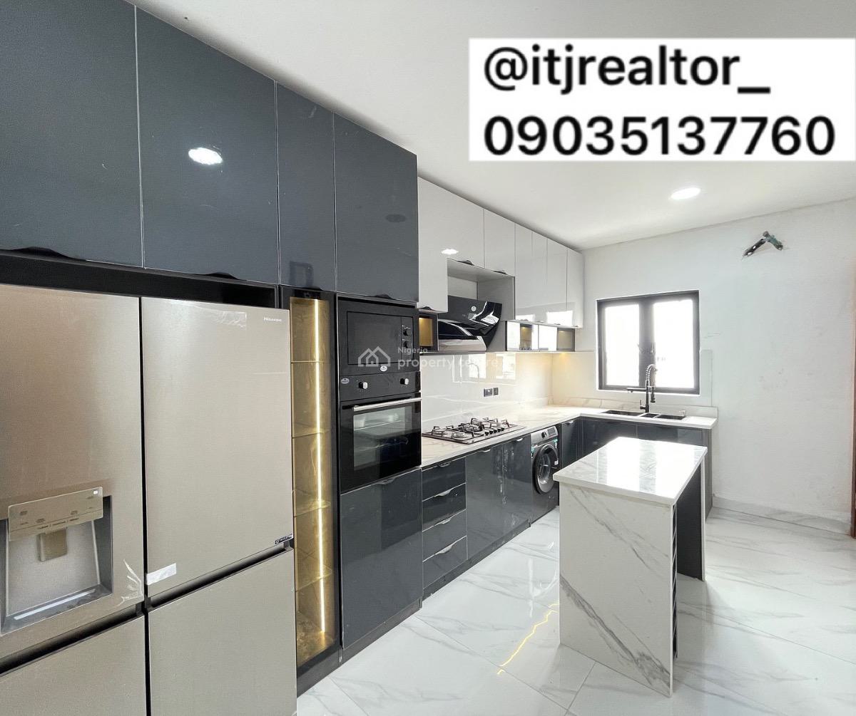 Loveky 2 Bedroom Apartment with Bq, Lekki Phase 1, Lekki, Lagos, Block of Flats for Sale