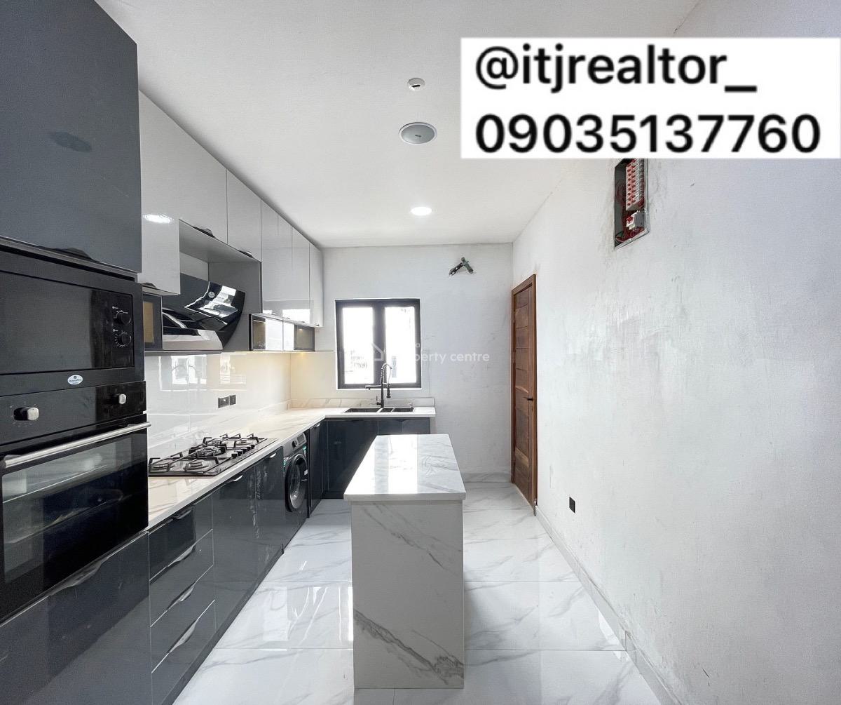 Loveky 2 Bedroom Apartment with Bq, Lekki Phase 1, Lekki, Lagos, Block of Flats for Sale