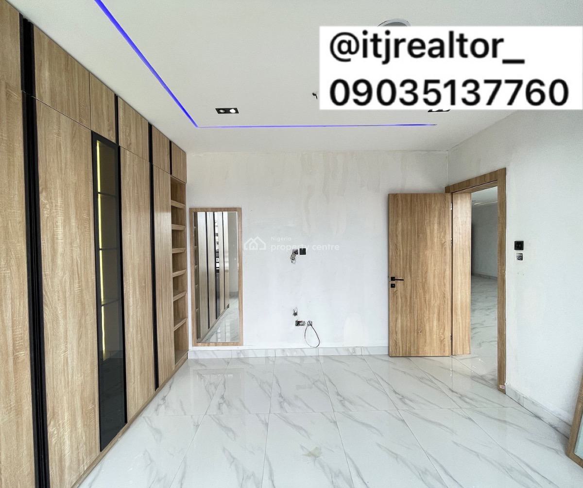 Loveky 2 Bedroom Apartment with Bq, Lekki Phase 1, Lekki, Lagos, Block of Flats for Sale