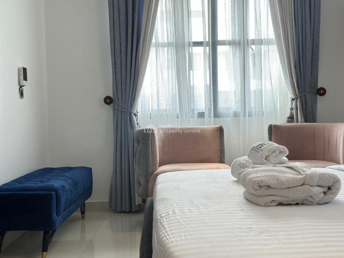 2 Bedroom Maisonette with Snooker & Elevator, Lekki Phase 1, Lekki, Lagos, Flat / Apartment Short Let