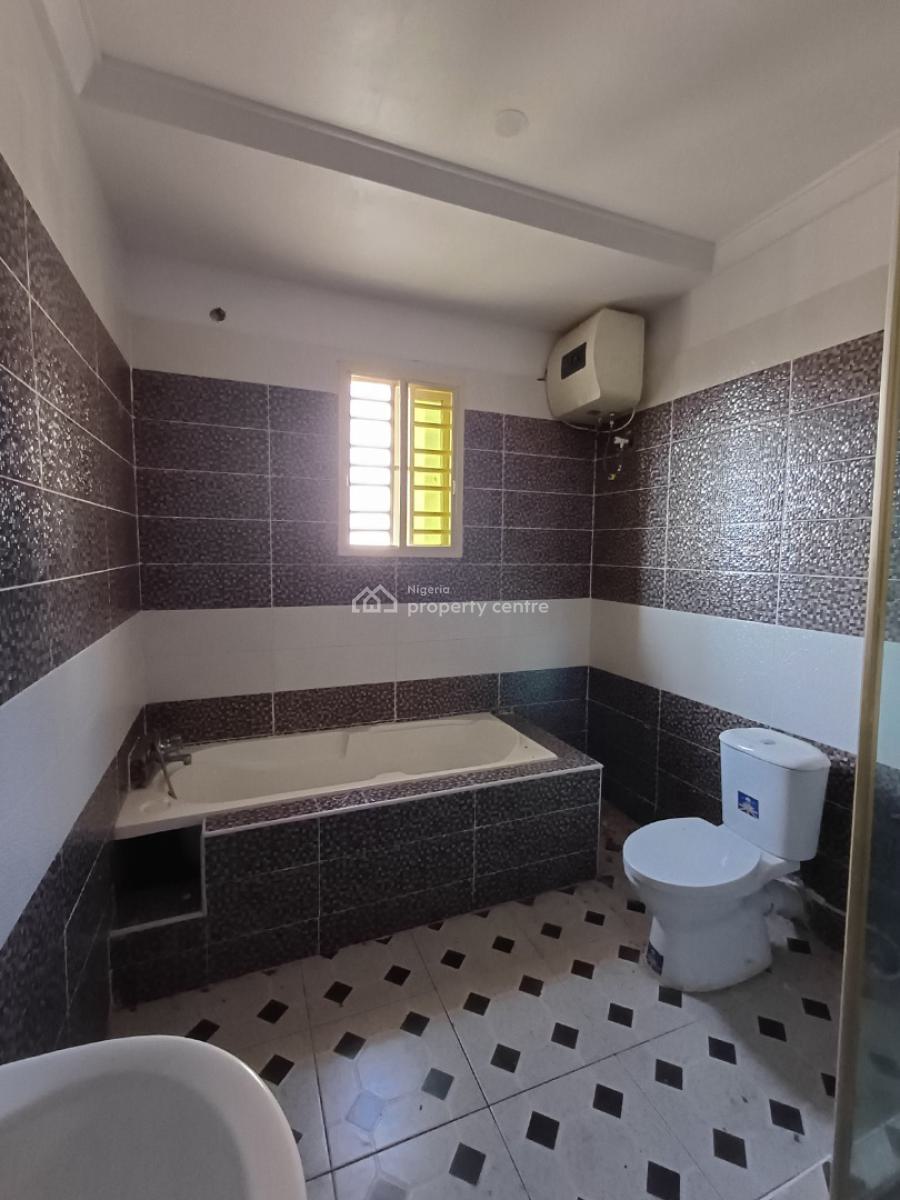 4bedroom Terrace + Bq, Lekki Phase 1, Lekki, Lagos, Flat / Apartment for Rent