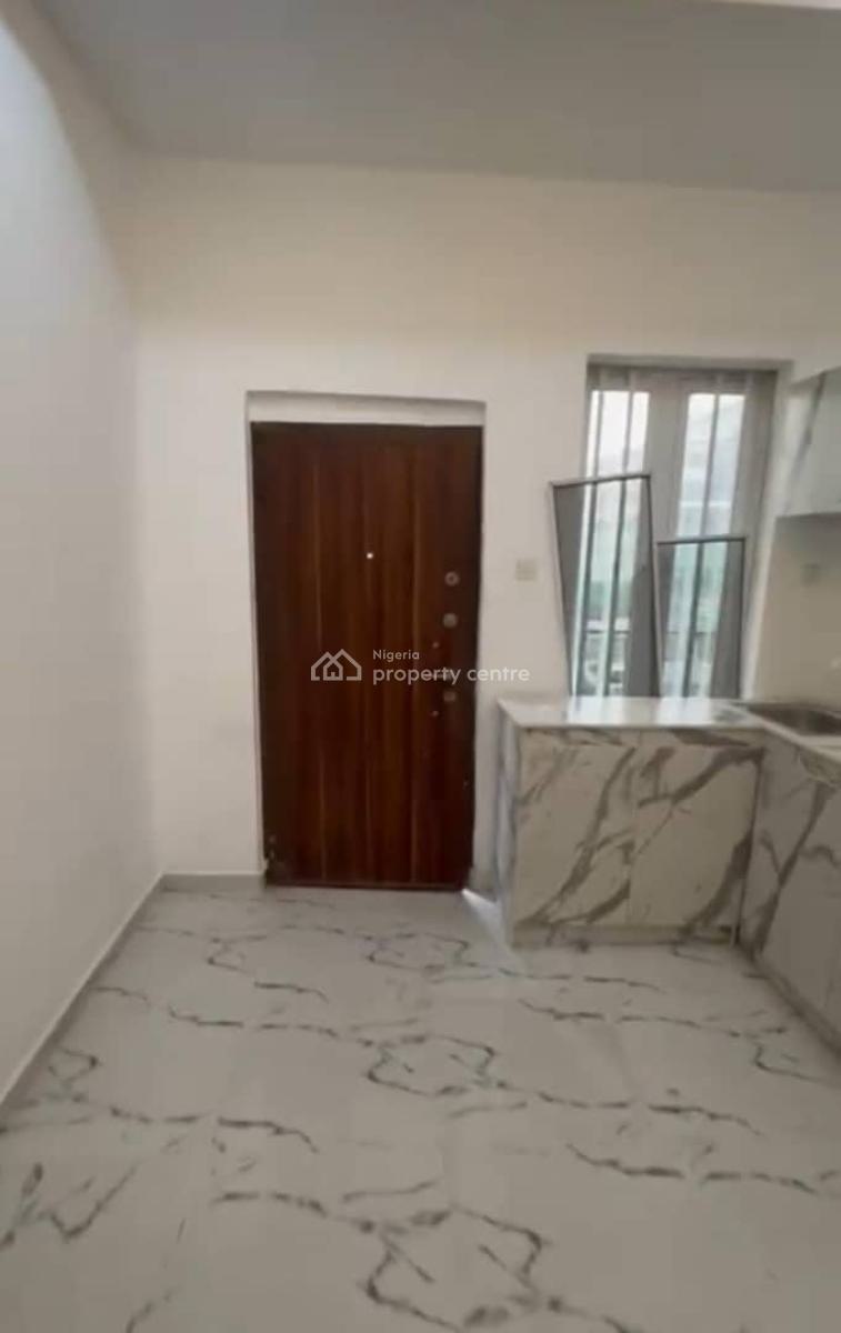 Luxury Spacious Room and Parlor Upstairs, Kunsela, Ikate, Lekki, Lagos, Flat / Apartment for Rent