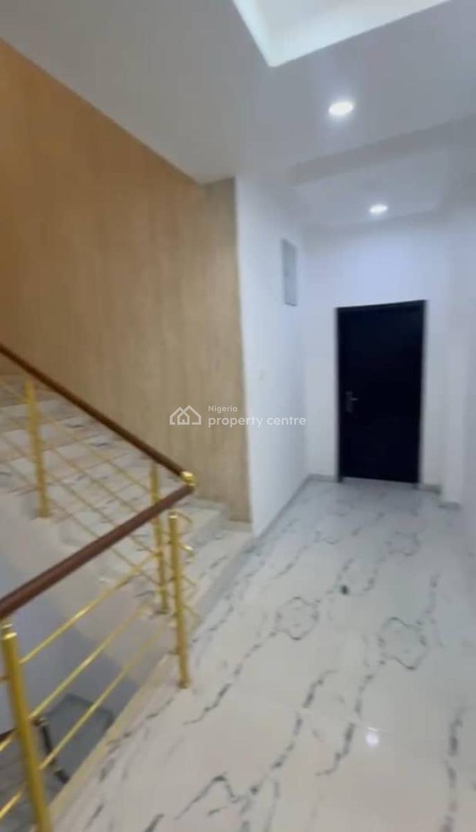 Luxury Spacious Room and Parlor Upstairs, Kunsela, Ikate, Lekki, Lagos, Flat / Apartment for Rent