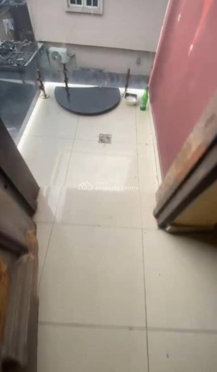 a Super Spacious Masters Bedroom Selfcom, Chevron, Lekki, Lagos, Flat / Apartment for Rent