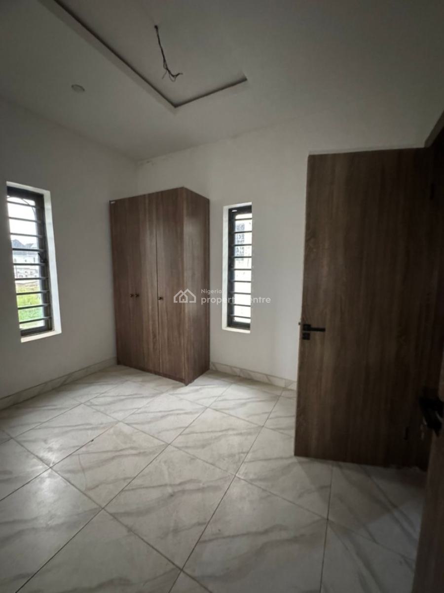 Standard Single Room Room in a Duplex Shared Apt(upstairs), Orchid Road Lekki Lagos, Lekki, Lagos, Self Contain (single Rooms) for Rent