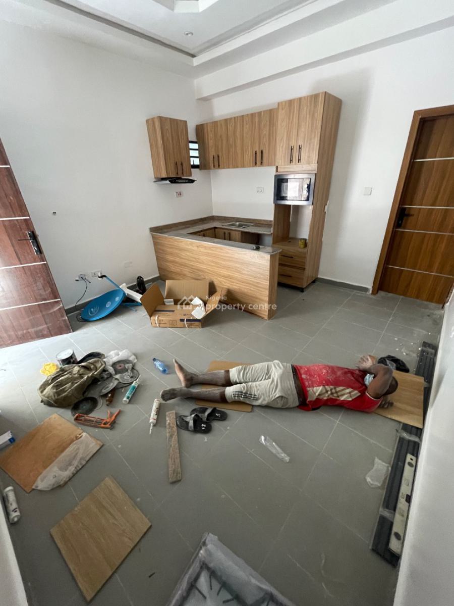 Standard Mini Flat, Ikate, Lekki Phase 1, Lekki, Lagos, Mini Flat (room and Parlour) for Rent
