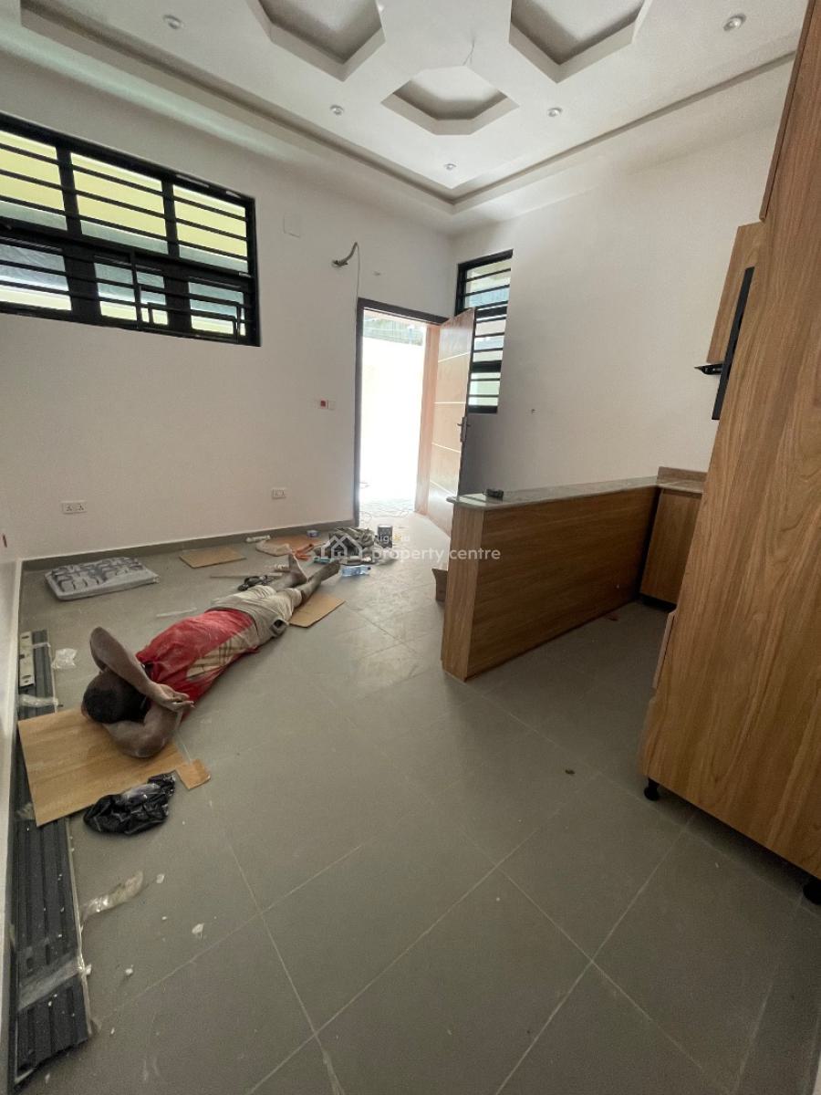 Standard Mini Flat, Ikate, Lekki Phase 1, Lekki, Lagos, Mini Flat (room and Parlour) for Rent