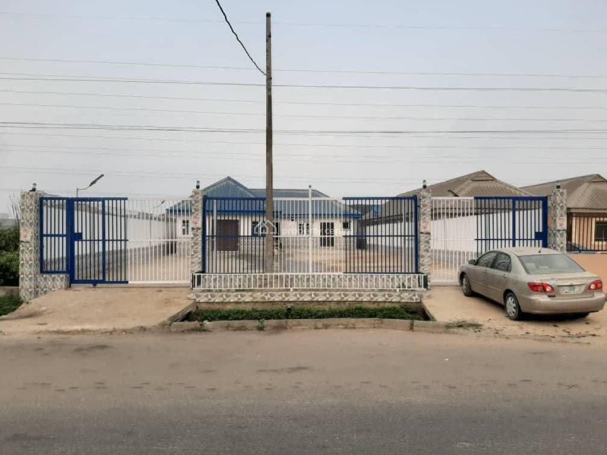 Neatly Built 5 Bedroom Office Bungalow on 500sqm Land, Surulere, Lagos, Detached Bungalow for Sale