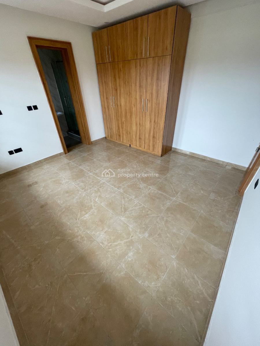 Executive 2 Bedroom, Off Admiralty Way, Lekki Phase 1, Lekki, Lagos, Flat / Apartment for Rent
