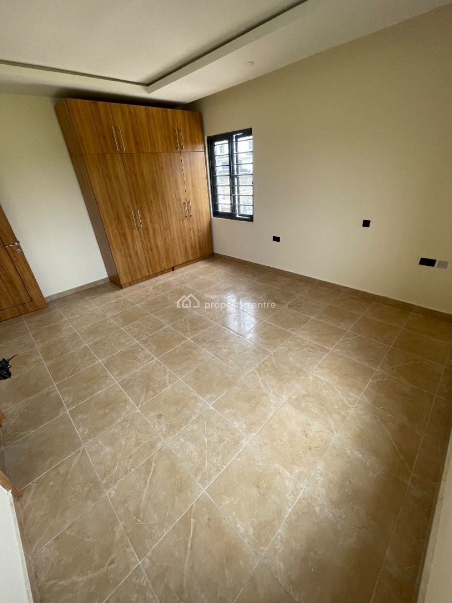 Executive 2 Bedroom, Off Admiralty Way, Lekki Phase 1, Lekki, Lagos, Flat / Apartment for Rent