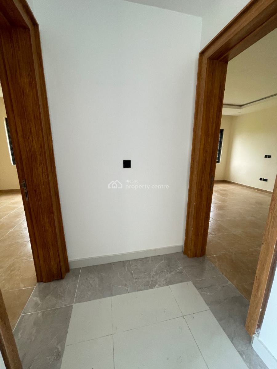 Executive 2 Bedroom, Off Admiralty Way, Lekki Phase 1, Lekki, Lagos, Flat / Apartment for Rent
