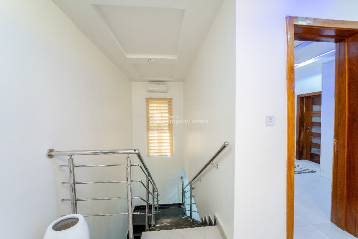 Lovely 5 Bedroom Apartment Off Admiralty Road Lekki-phase-1, African Lane, Off Admiralty Road, Lekki Phase 1, Lekki, Lagos, Terraced Duplex Short Let