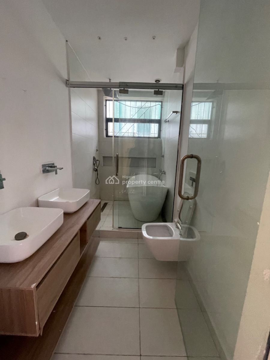 3 Bedroom, Right Hand Side Inside an Estate, Lekki Phase 1, Lekki, Lagos, Flat / Apartment for Rent