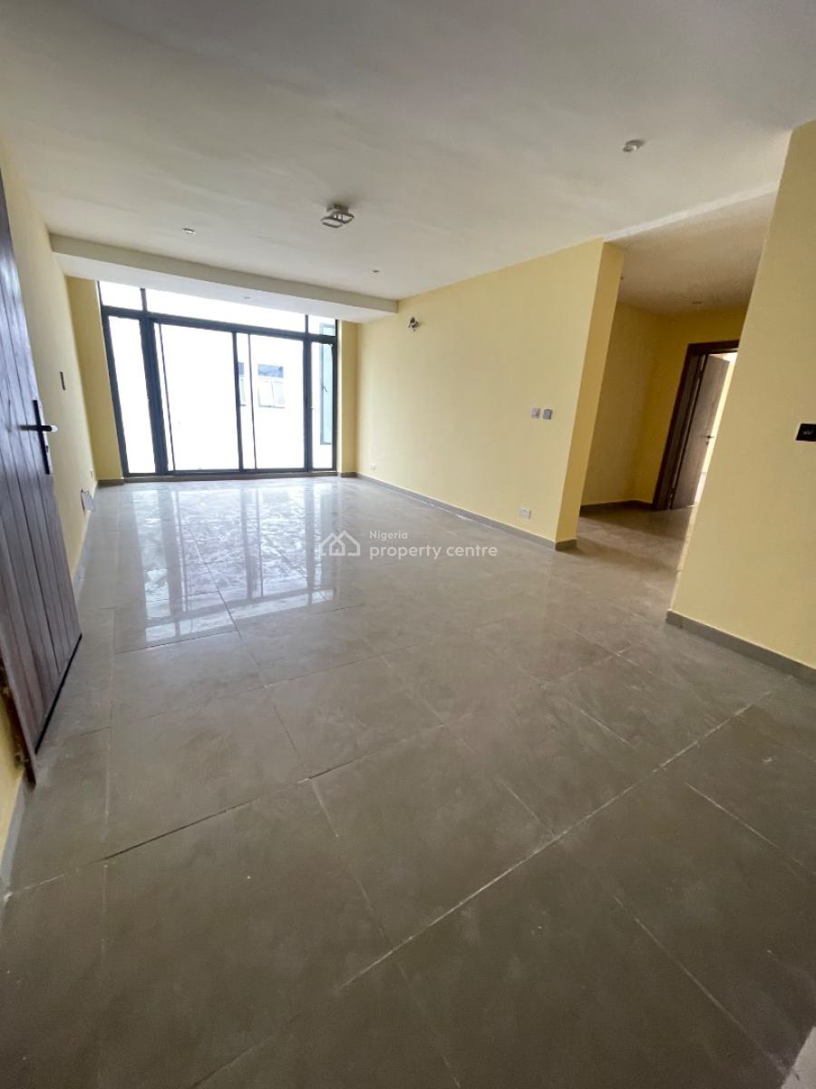 3 Bedroom, Right Hand Side Inside an Estate, Lekki Phase 1, Lekki, Lagos, Flat / Apartment for Rent