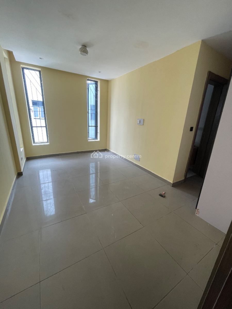 3 Bedroom, Right Hand Side Inside an Estate, Lekki Phase 1, Lekki, Lagos, Flat / Apartment for Rent