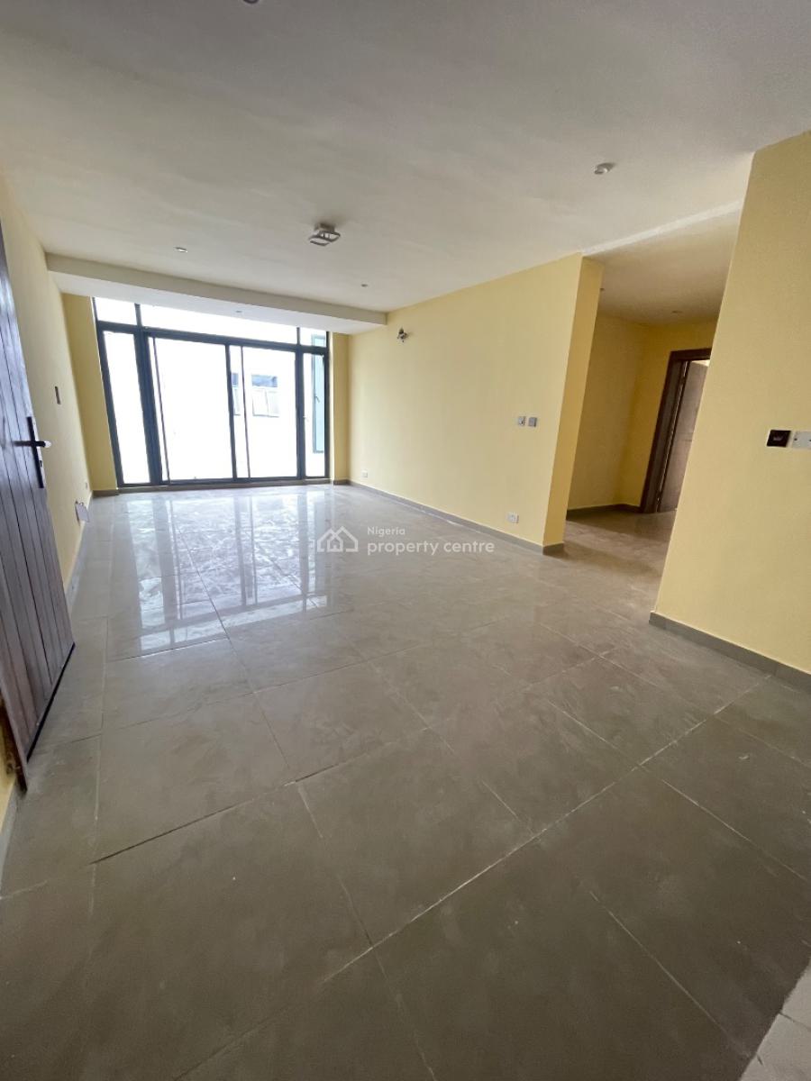 3 Bedroom, Right Hand Side Inside an Estate, Lekki Phase 1, Lekki, Lagos, Flat / Apartment for Rent