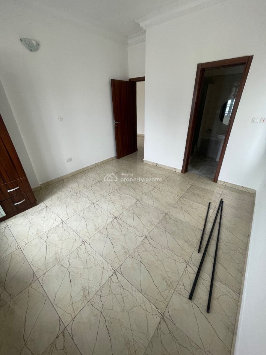 2 Bedroom Flat with Study Room, Right Hand Side Inside an Estate, Lekki Phase 1, Lekki, Lagos, Flat / Apartment for Rent