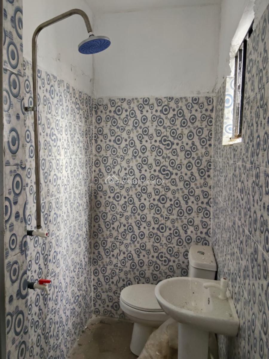 Well Maintained 2bedroom Flat, Shapati, Bogije, Ibeju Lekki, Lagos, Flat / Apartment for Rent