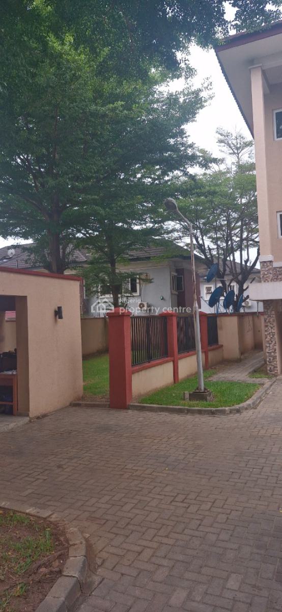 Luxurious 3-bedroom Townhouse with a Room Boys Quarter, Osapa, Lekki, Lagos, Terraced Duplex for Sale