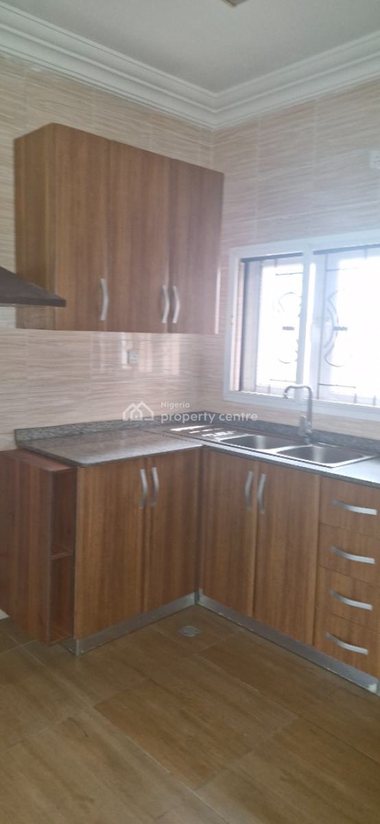 Luxurious 3-bedroom Townhouse with a Room Boys Quarter, Osapa, Lekki, Lagos, Terraced Duplex for Sale