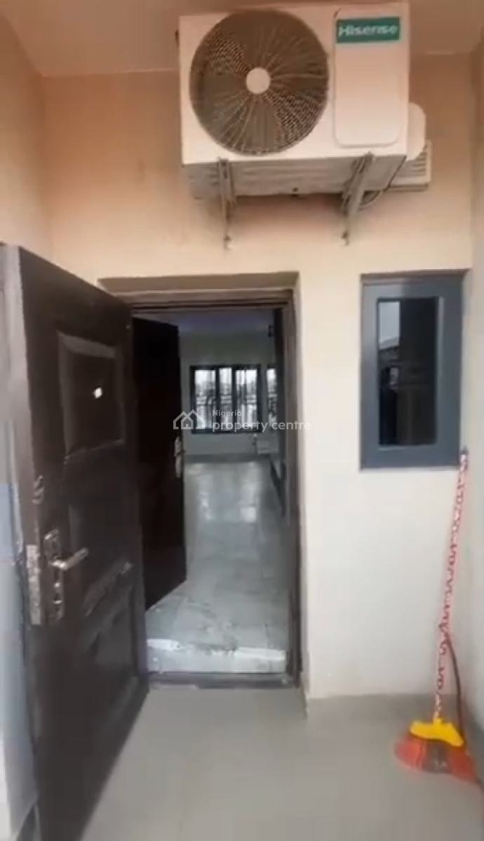 Semi-furnished Studio Apartment, Yaba, Yaba, Lagos, Self Contain (single Rooms) for Rent