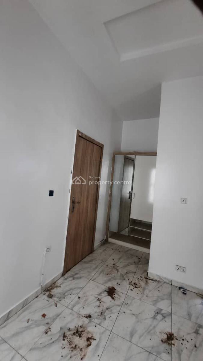 Luxury Spacious Room Upstairs in a Shared Apartment, Idado, Lekki, Lagos, Self Contain (single Rooms) for Rent