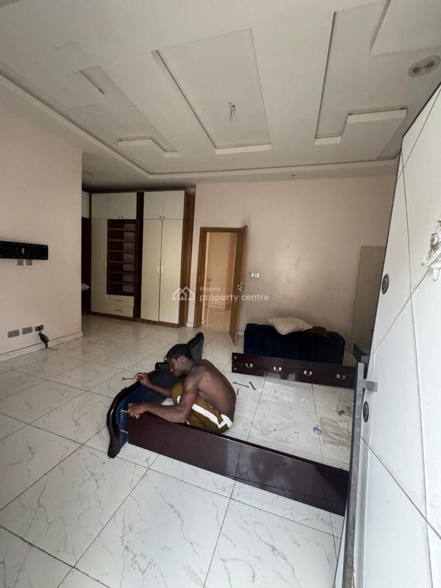 Luxury Masters Bedroom in a Shared Apartment, Ikota Villa Estate, Lekki, Lagos, Self Contain (single Rooms) for Rent