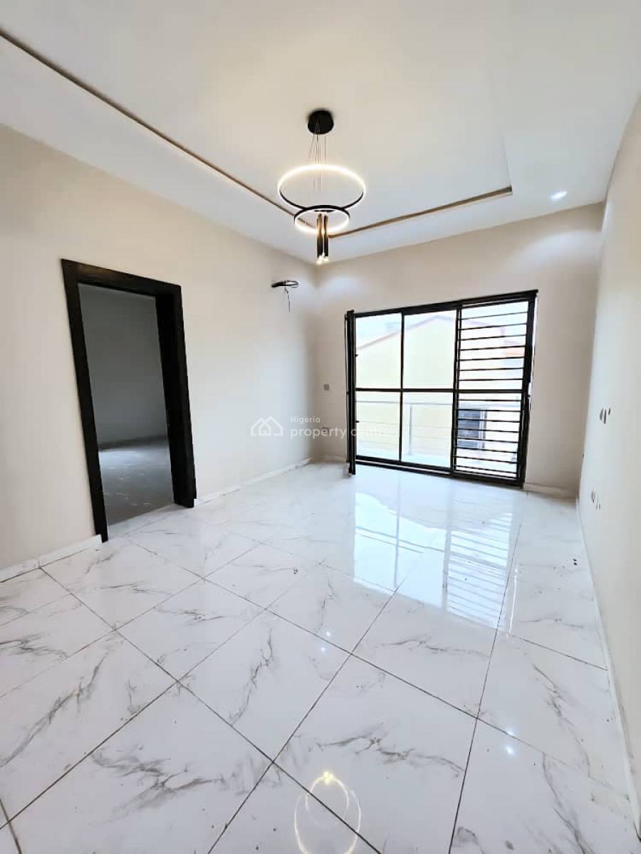 Spacious 4-bedroom Semi-detached House, Lekki Phase 1, Lekki, Lagos, House for Rent