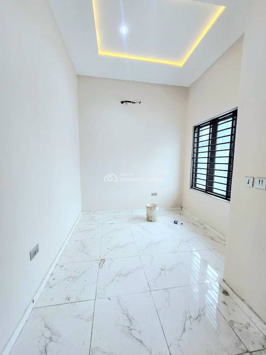 Spacious 4-bedroom Semi-detached House, Lekki Phase 1, Lekki, Lagos, House for Rent
