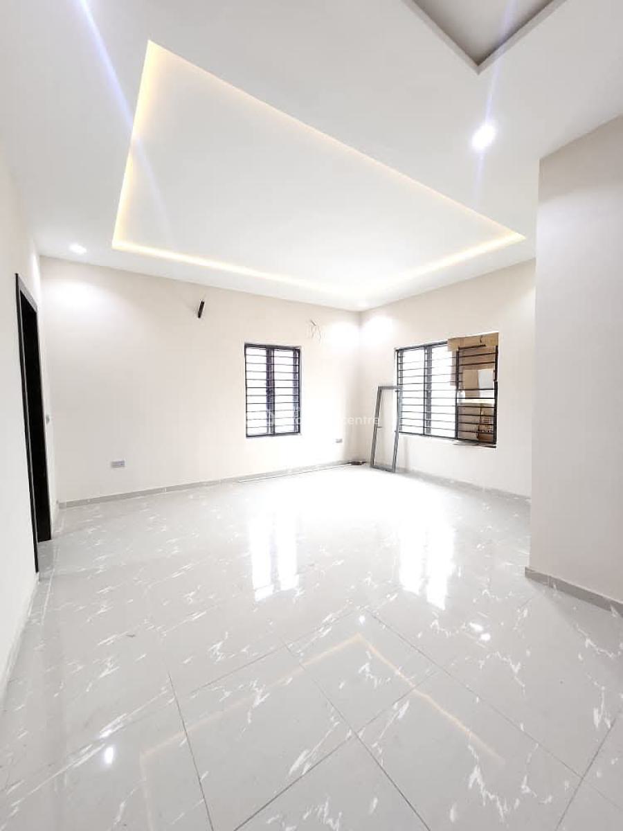 Spacious 4-bedroom Semi-detached House, Lekki Phase 1, Lekki, Lagos, House for Rent