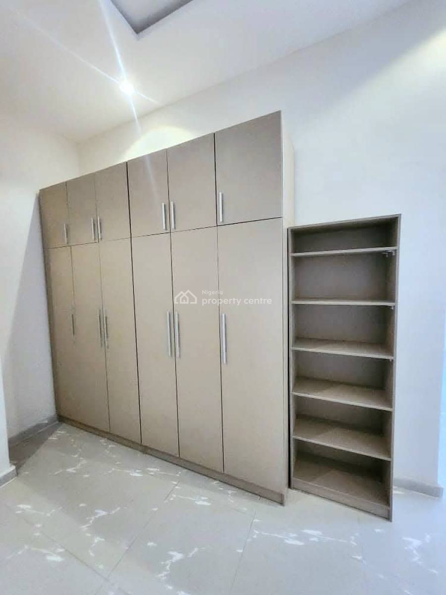 Spacious 4-bedroom Semi-detached House, Lekki Phase 1, Lekki, Lagos, House for Rent