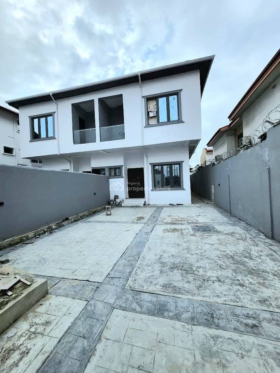 Spacious 4-bedroom Semi-detached House, Lekki Phase 1, Lekki, Lagos, House for Rent