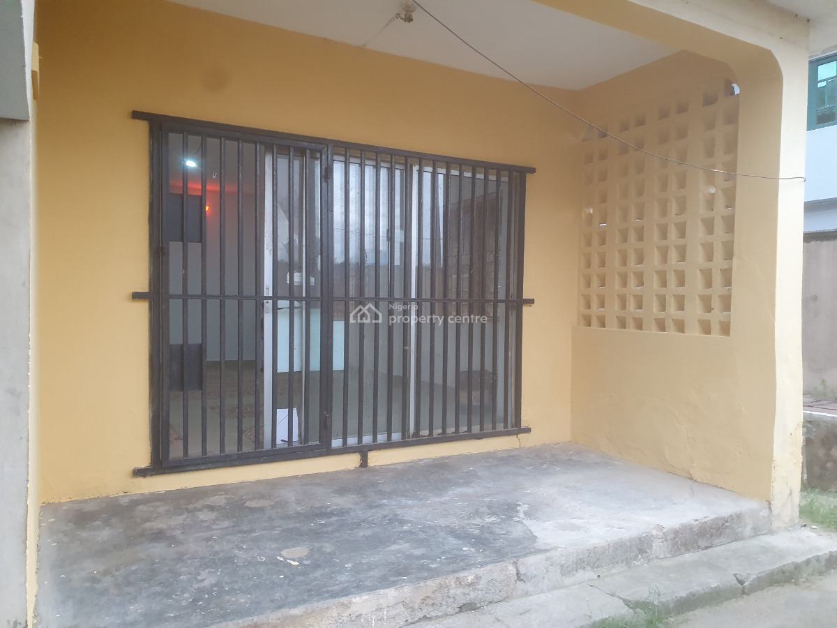 4bedroom Apartment, Ajao Estate, Isolo, Lagos, Flat / Apartment for Rent
