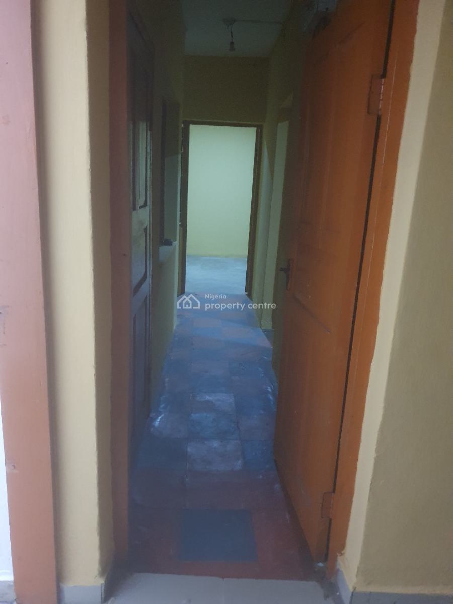 4bedroom Apartment, Ajao Estate, Isolo, Lagos, Flat / Apartment for Rent
