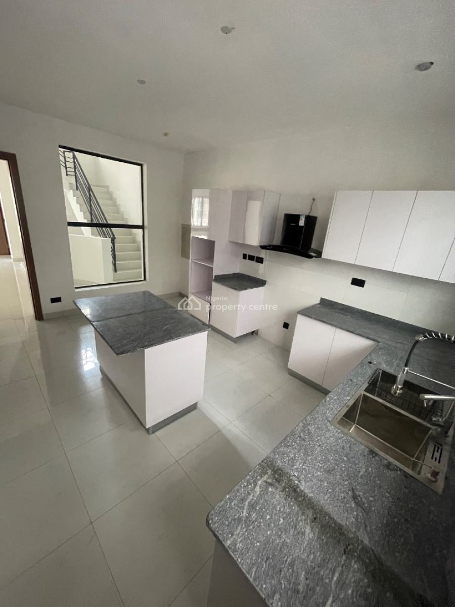 5 and 4 Bedroom, Inside a Gated Estate, Lekki Phase 1, Lekki, Lagos, Terraced Duplex for Rent