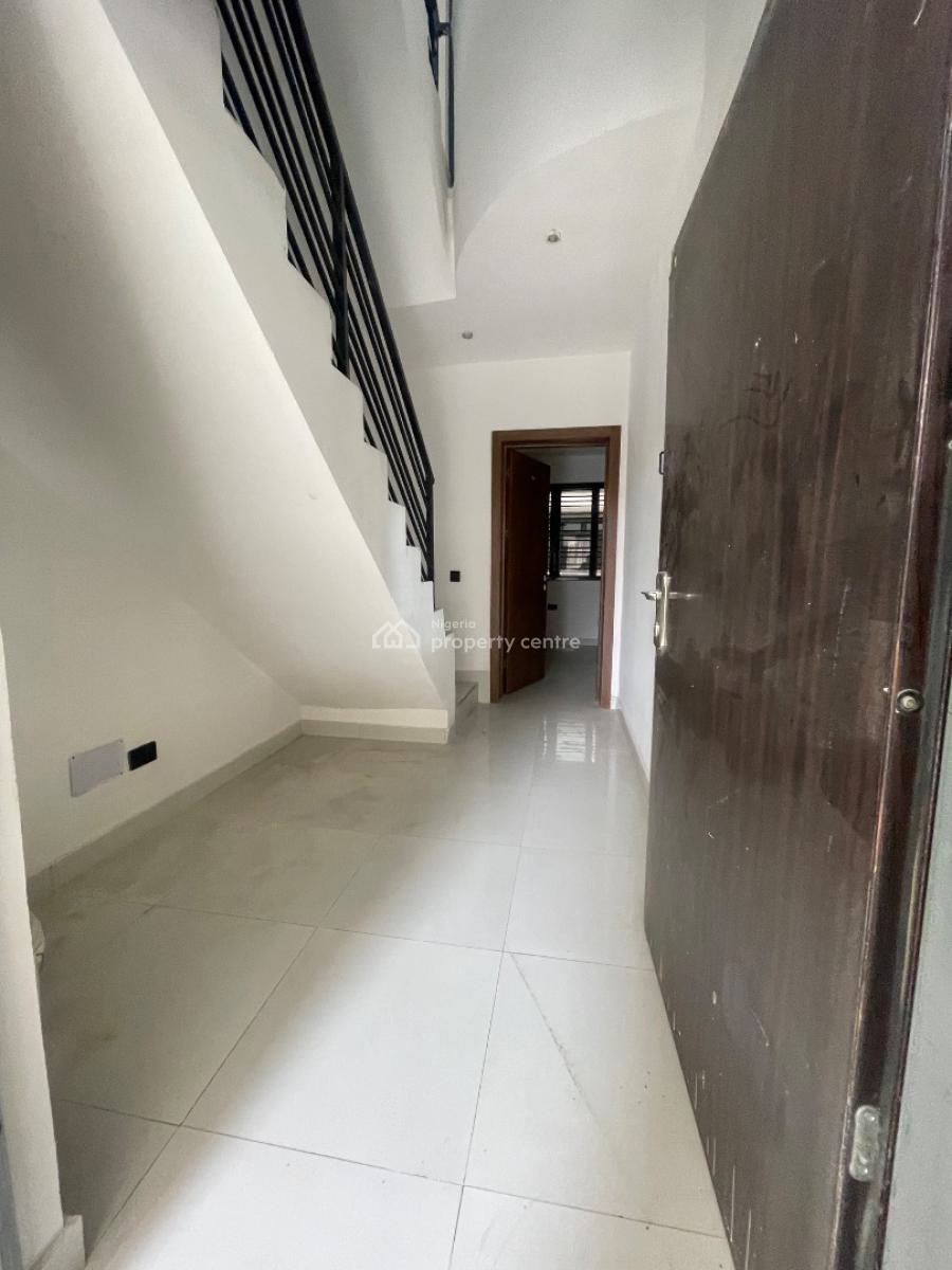 5 and 4 Bedroom, Inside a Gated Estate, Lekki Phase 1, Lekki, Lagos, Terraced Duplex for Rent