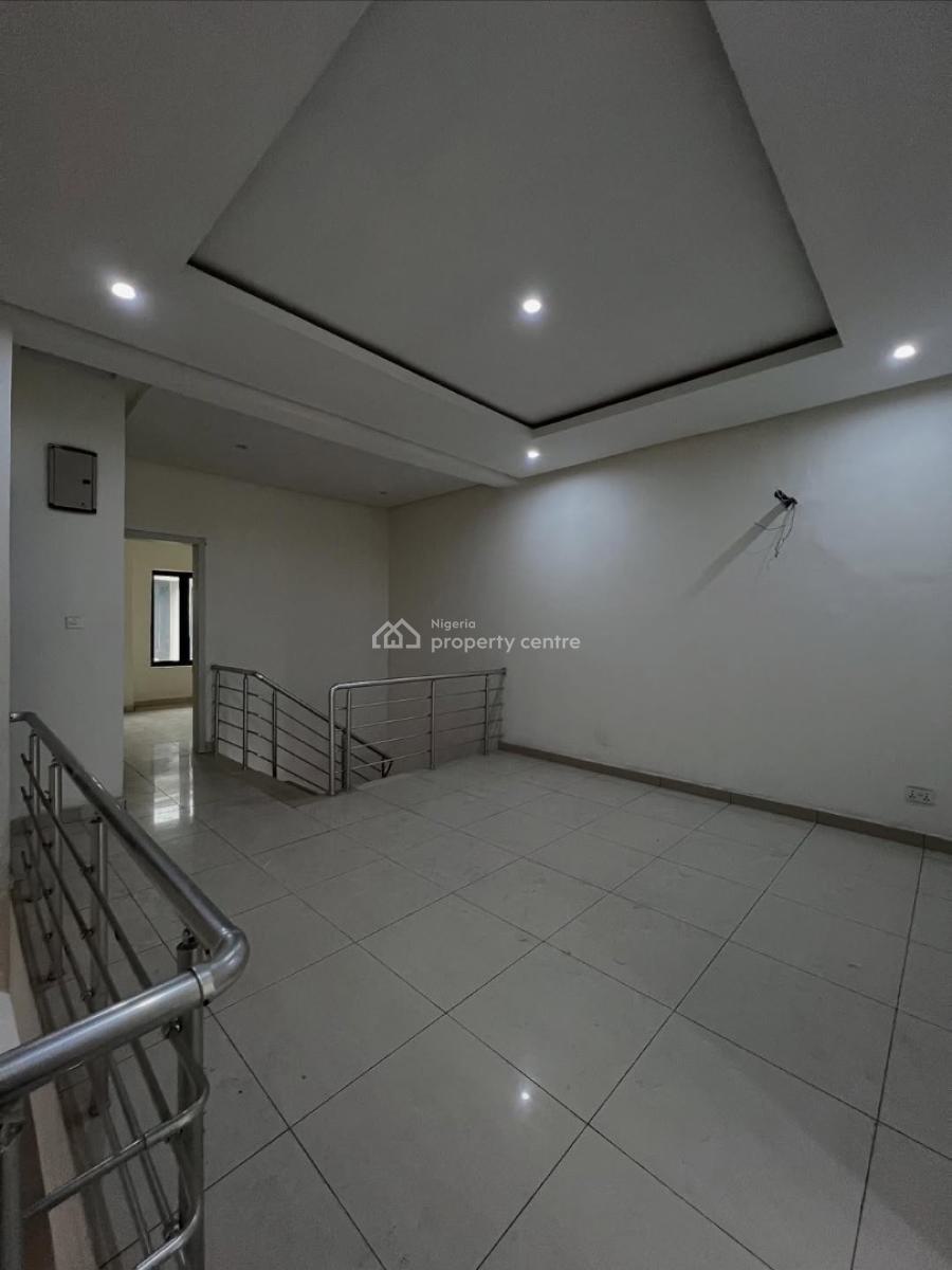 Exquisite 4 Bedroom Terrace with S/pool, Ologolo, Ologolo, Lekki, Lagos, Terraced Duplex for Rent