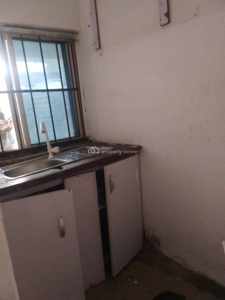 Single Room Selfcon, Chevron, Lekki, Lagos, Self Contain (single Rooms) for Rent