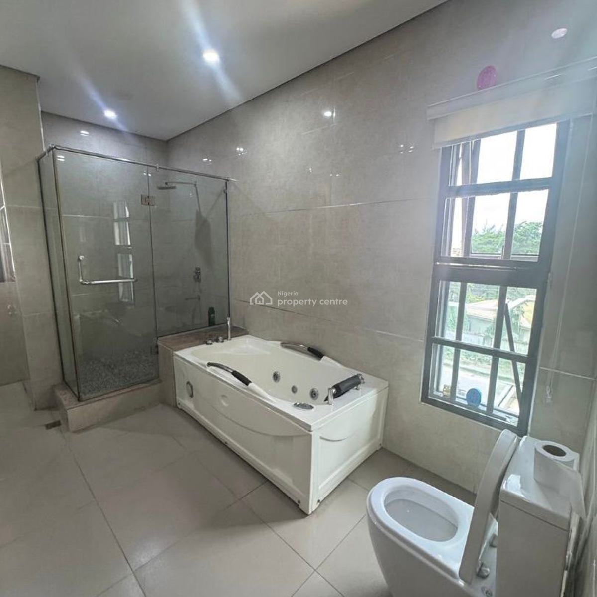 5 Bedrooms Fully Detached House with Bq for Commercial Use, Lekki Right Side, Lekki Phase 1, Lekki, Lagos, Detached Duplex for Sale