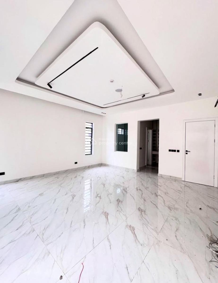 Luxuriously New 4 Bedroom Penthouse + 1 Bq, Lekki Phase 1, Lekki, Lagos, Flat / Apartment for Sale