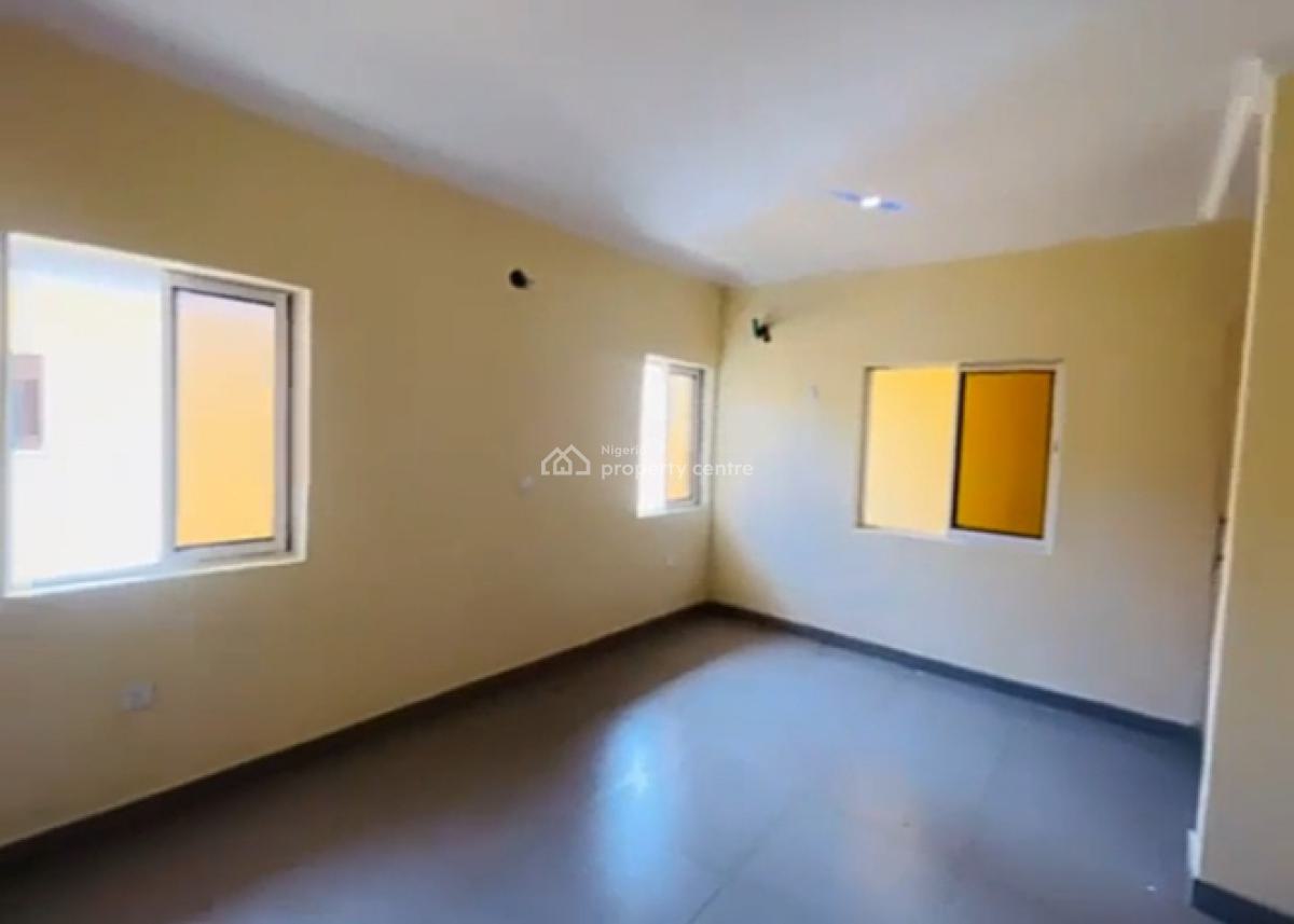 Standard Room ( Upstairs) - Video Available, Grand Court Estate Orchid Road, Lekki, Lagos, Self Contain (single Rooms) for Rent