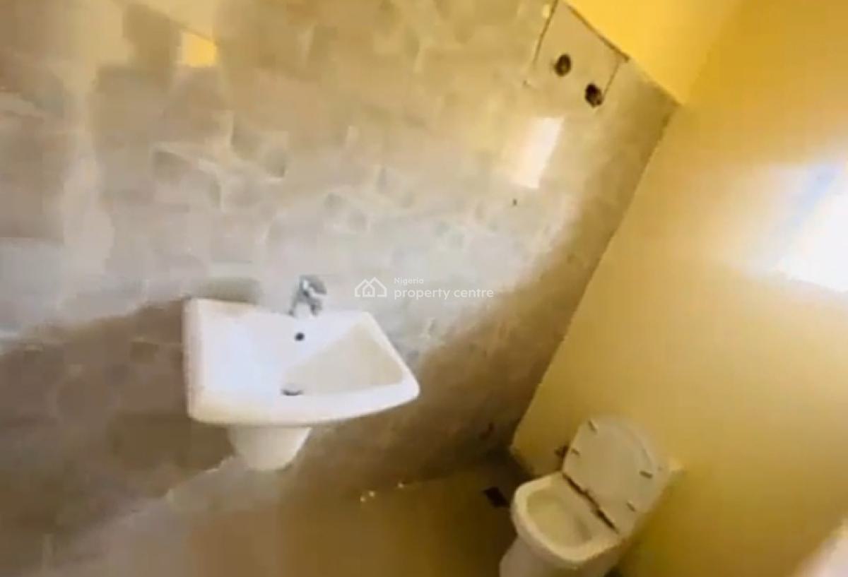 Standard Room ( Upstairs) - Video Available, Grand Court Estate Orchid Road, Lekki, Lagos, Self Contain (single Rooms) for Rent