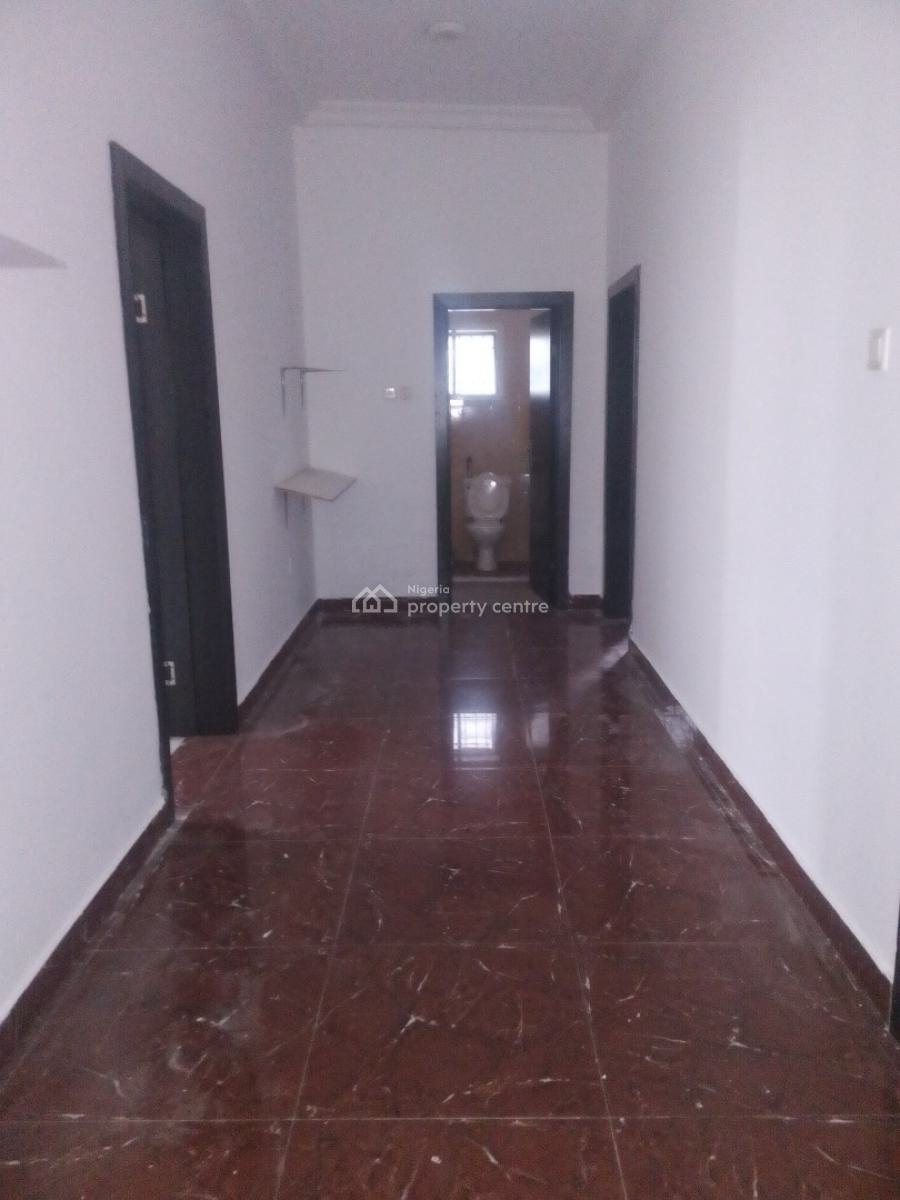 Well Maintained 3 Bedroom Flat, Majek Area.., Sangotedo, Ajah, Lagos, Flat / Apartment for Rent
